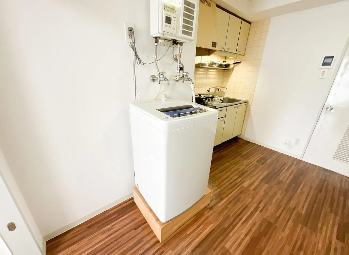 Apartment Ferienwohnung ローヤルハイツ菊水駅 Sapporo