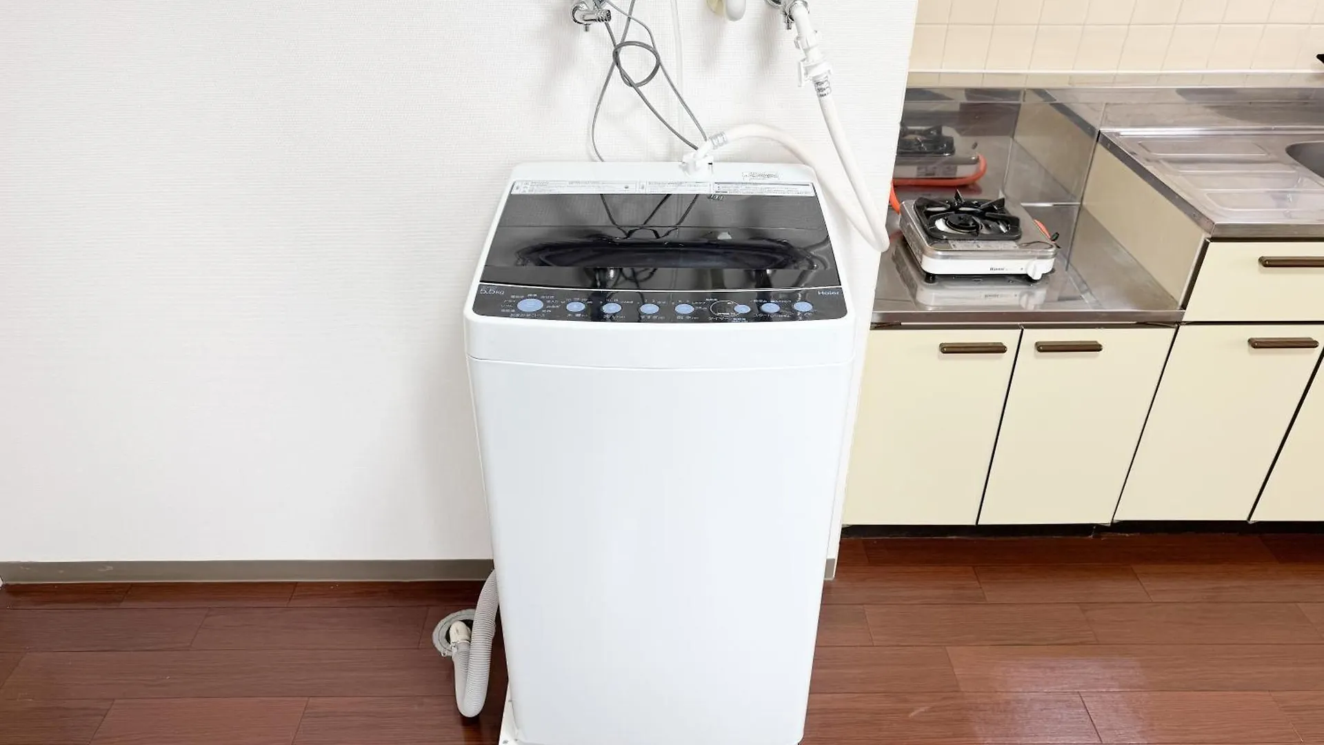 Apartment Ferienwohnung ローヤルハイツ菊水駅 Sapporo