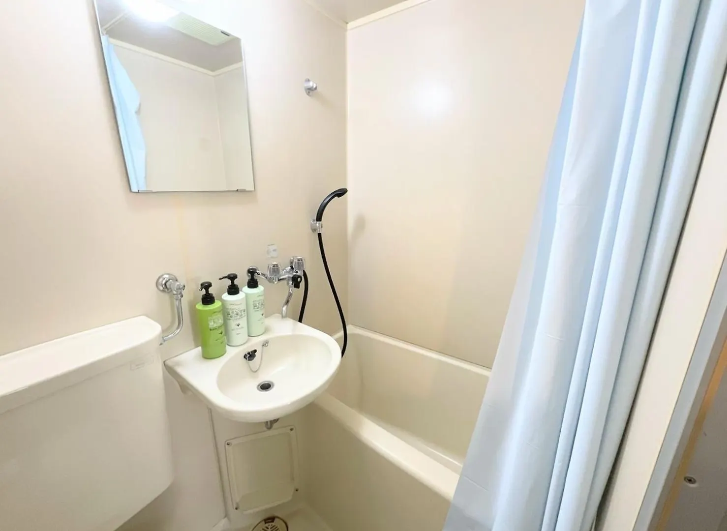 Ferienwohnung ローヤルハイツ菊水駅 Sapporo Apartment