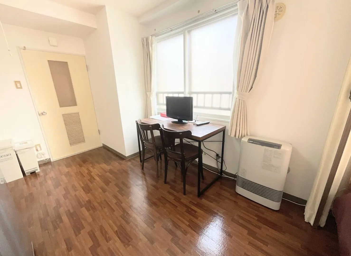 Apartment Ferienwohnung ローヤルハイツ菊水駅 Sapporo